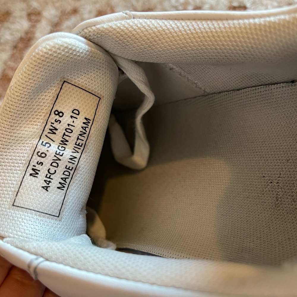 Kizik Vegas Walking Shoe - Picture 6 of 9